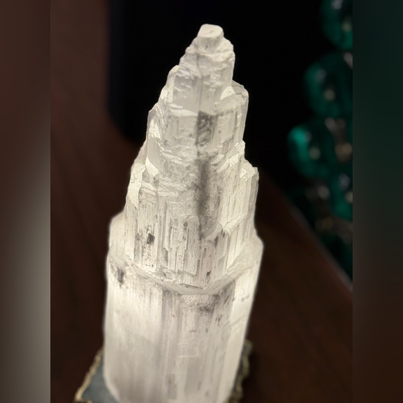 Australian Selenite Lamp - Picture 5 of 7